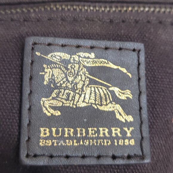 RARE*BURBERRY* NOVA CHECK*UNISEX*LARGE CROSSBODY WITH ADJUSTABLE STRAP - Picture 4 of 16